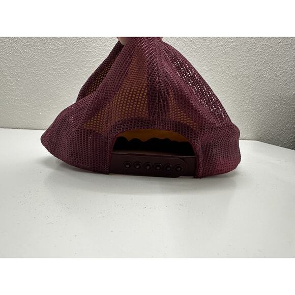 Las Vegas Snapback Trucker Hat Dice Gambling Destination Vintage Maroon - Picture 4 of 8